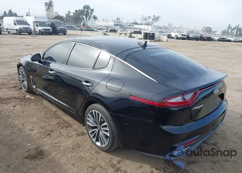 2018 Kia Stinger Premium из США, поврежденный, VIN KNAE25LA4J6011063